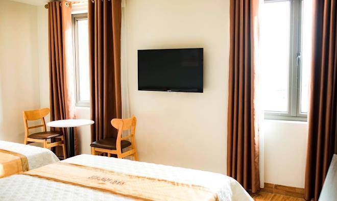 New sky airport hotel