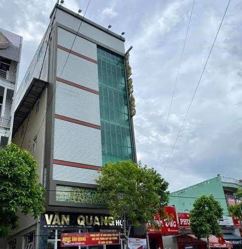 Ks van quang