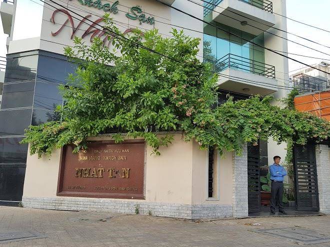 Hotels nhat tan