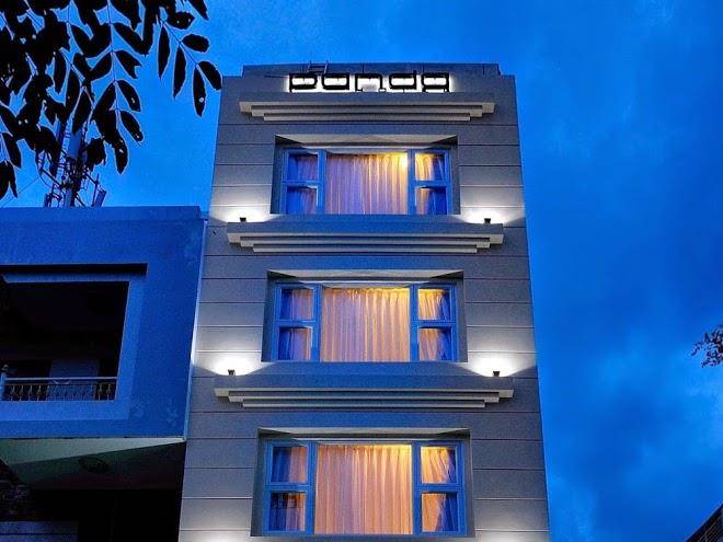 Panda hotel
