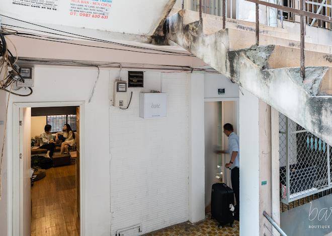 Bare boutique stays riverside