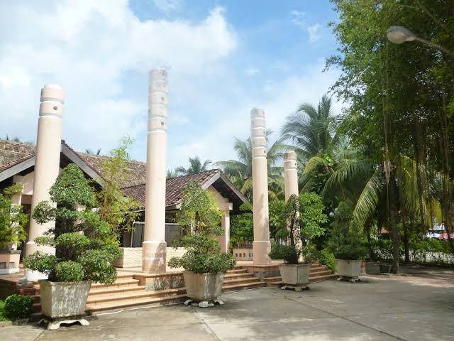 Cn gi resort