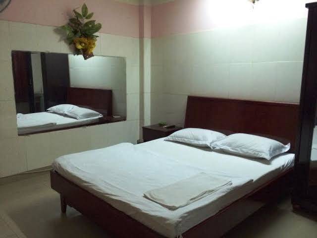 Hong loan hotel 1
