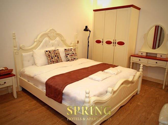 Spring hotels