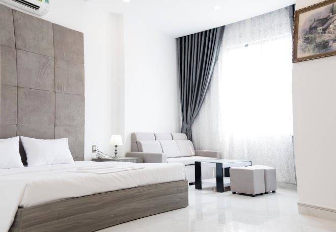 White diamond hotel
