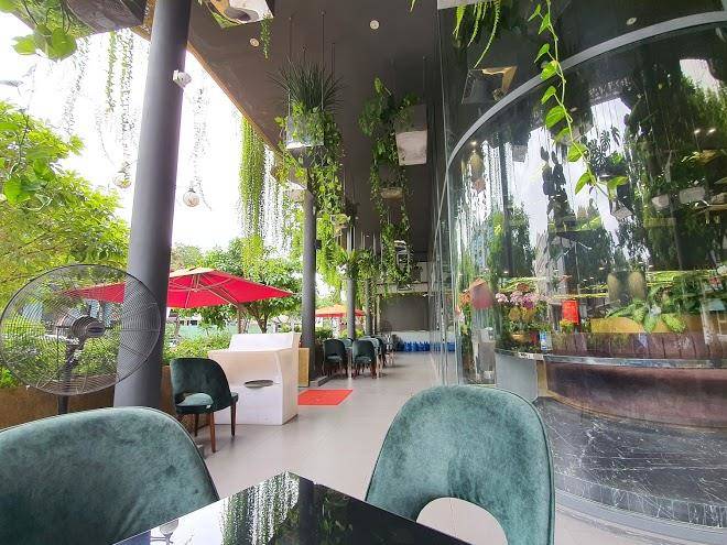 Hoang triu restaurant coffee