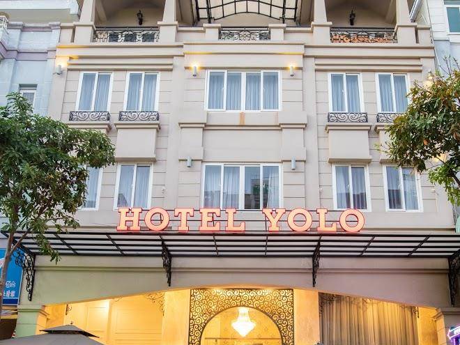 Yolo hotel