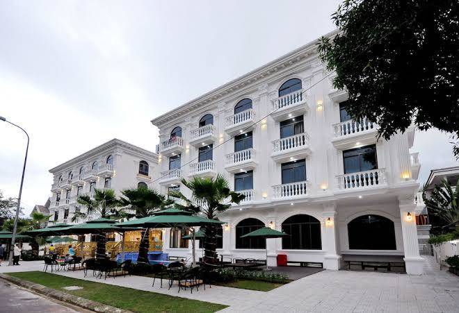 Crown nguyen hoang hotel