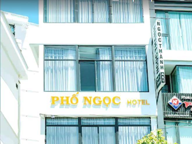 Ph ngc hotel