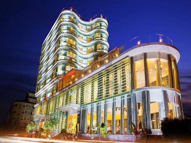 River hotel ha tien