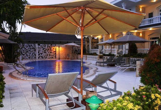 Godiva hotel