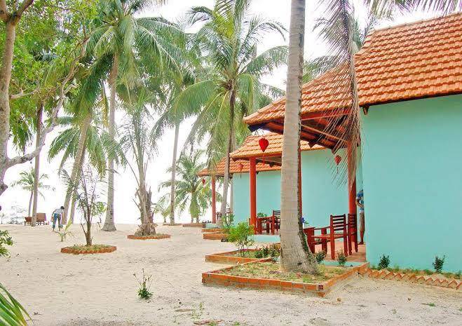Kiki coconut beach