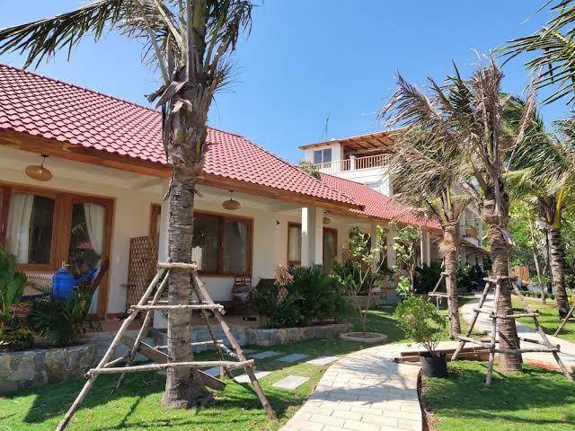 Naomi resort