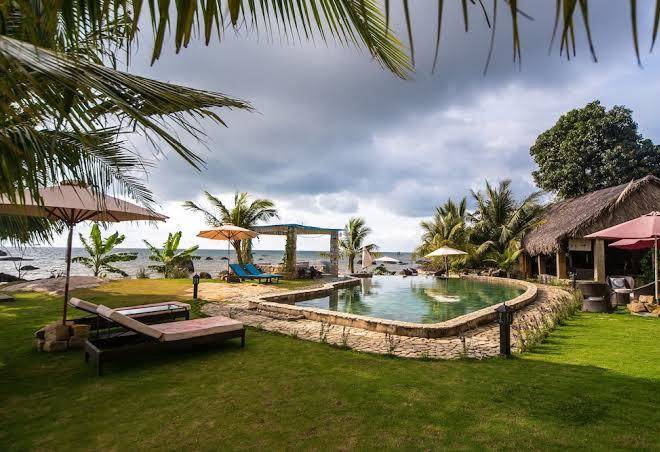 Rocks beach boutique bungalows
