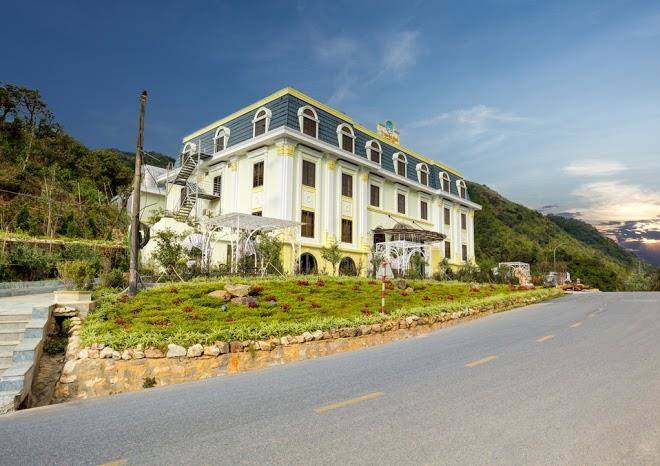 Heaven gate hotel o quy ho
