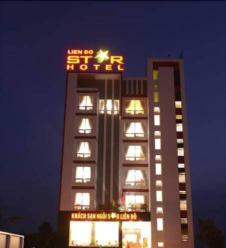 Khach sn ngoi sao lien do