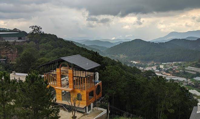 Charisma hotel da lat