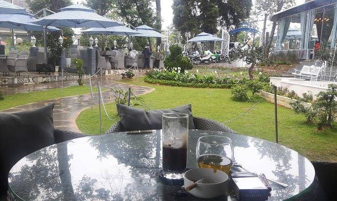 Hotels & Restaurants Violet Image