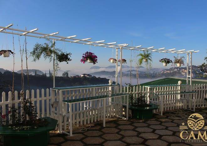 Lacami dalat hotel