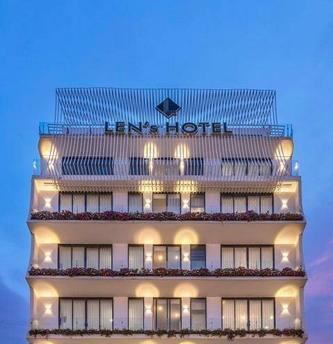 Len's hotel