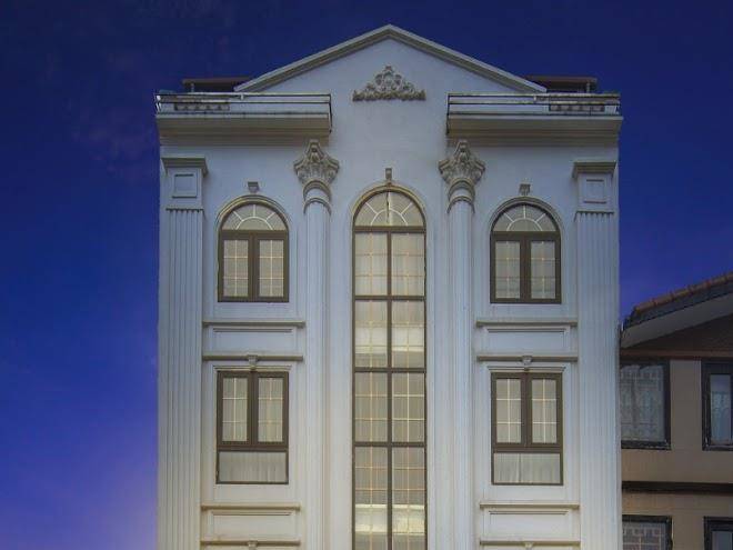 Sapphire hotel