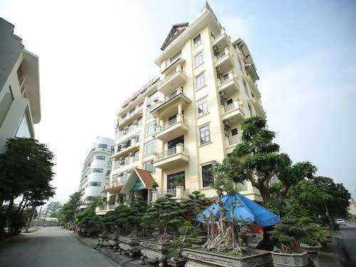 Non nuoc hotel