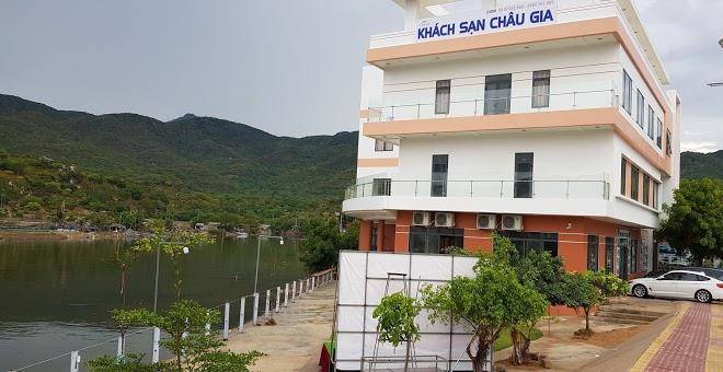 Khach sn chau gia
