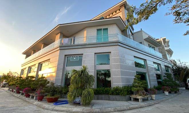 Hotel lan anh