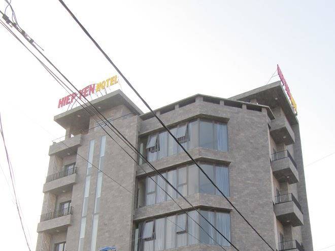 Hip yn hotel