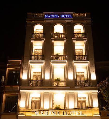 Marina hotel
