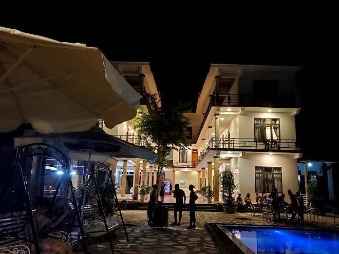 Jade hotel