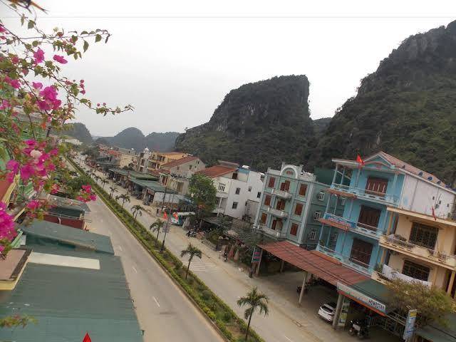 Rose hotel