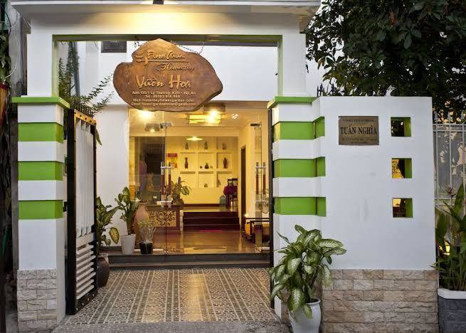 Flower garden homestay hi an
