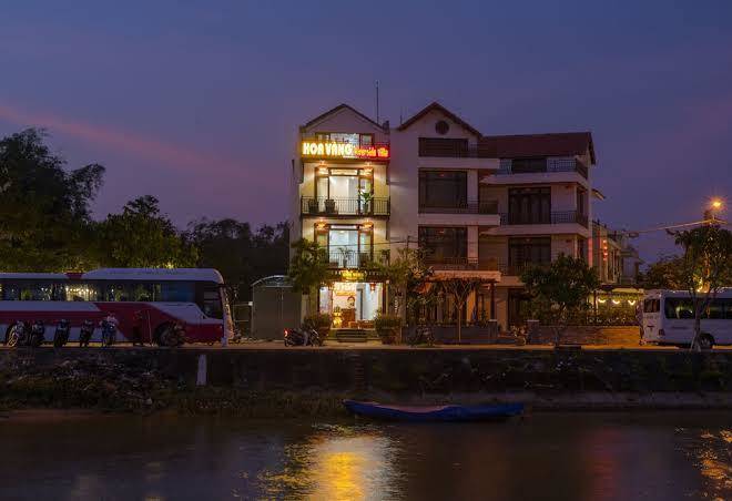 Royal riverside hotel
