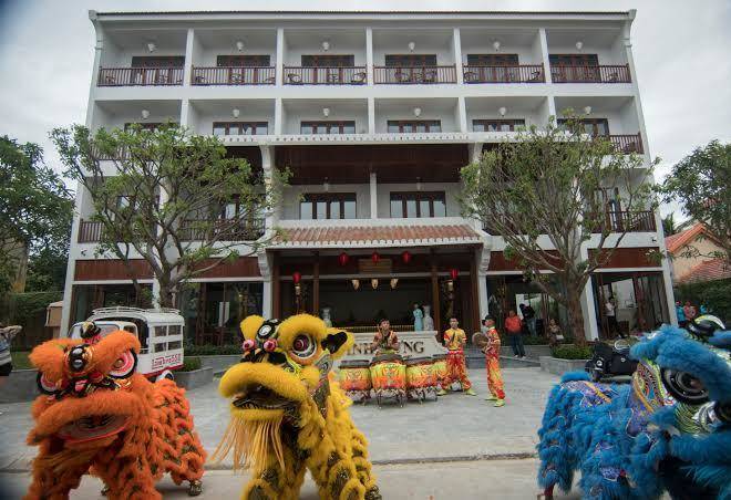 Vinh hung old town hotel