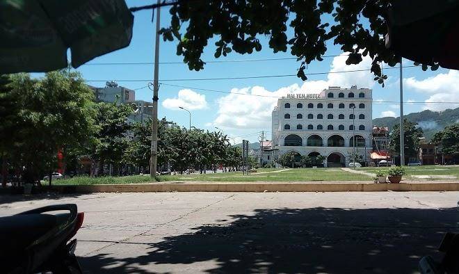 Golden hotel cam pha