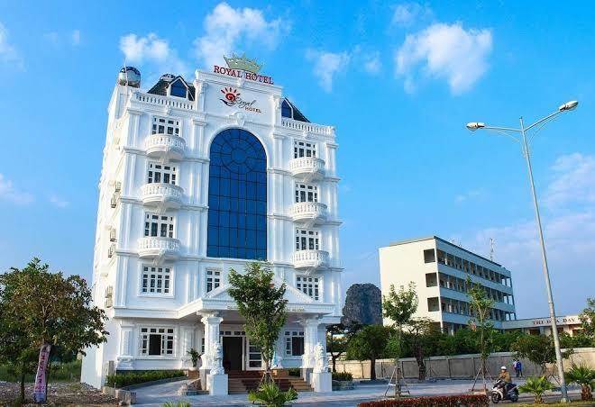 Royal hotel hon gai