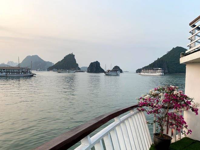Santa maria cruises halong bay vietnam