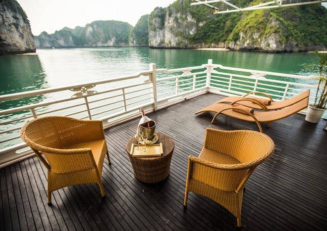 The Au Co Cruise Center Image