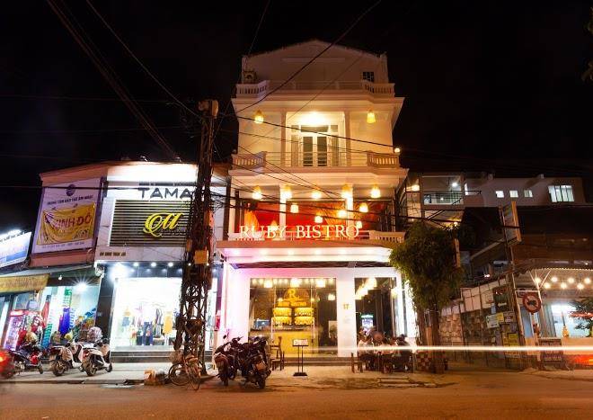 Ruby bistro hotel