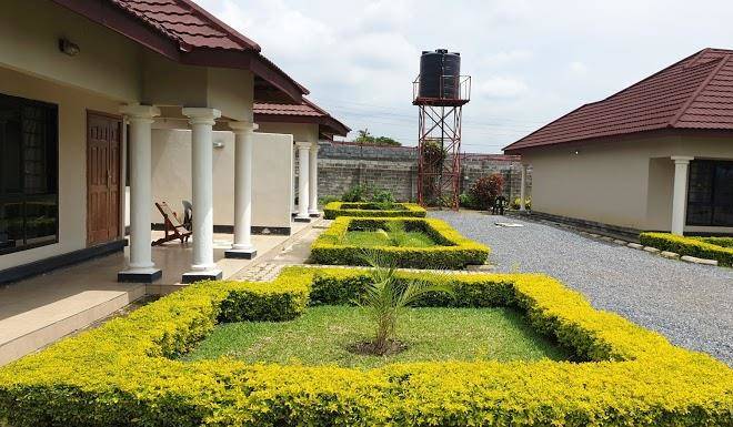 Mwaiseni maisonettes