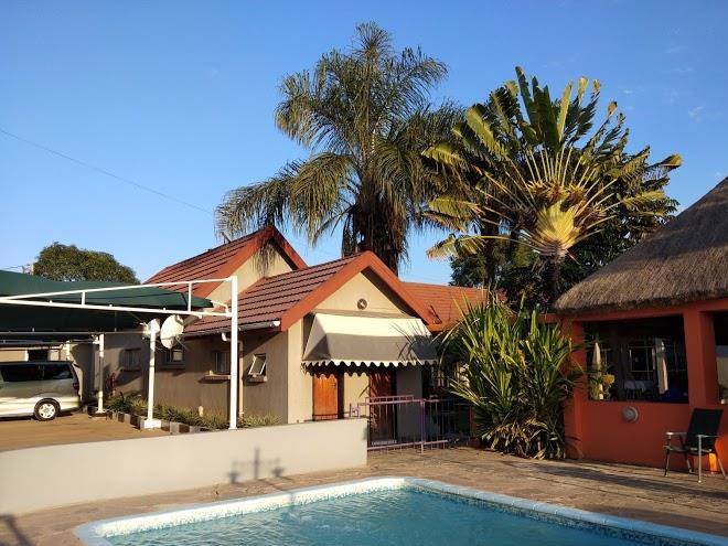 Nomads Court Lodge 2 Image