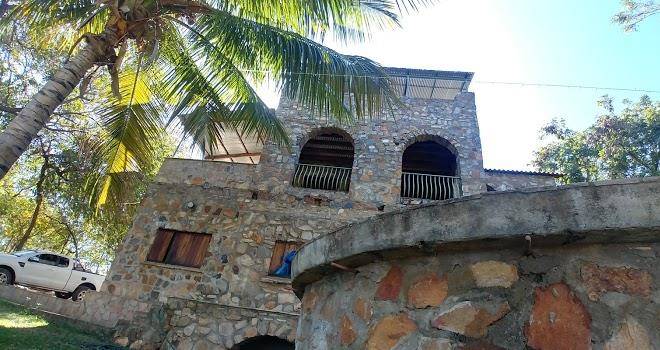 Castle siavonga