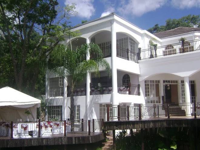 Pandhari hotel
