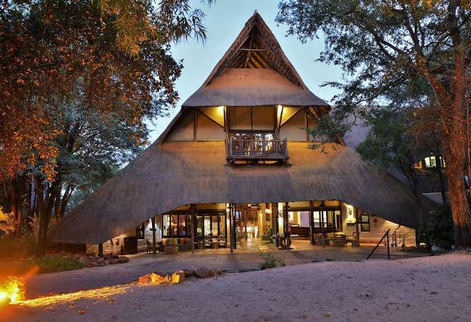 Victoria falls safari suites