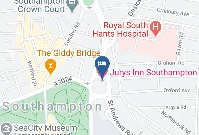 Southampton - Jurys Inn Southampton Maps